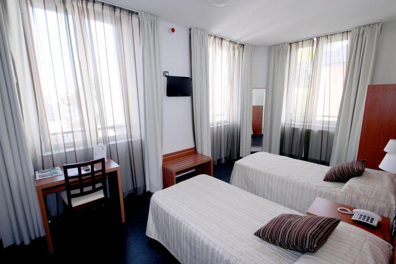 Hotel Florence Lourdes Room photo